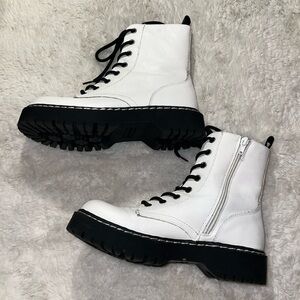 Sincerely Jules white boots